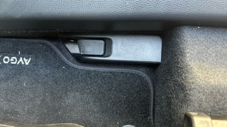 Toyota Aygo X 1.0 VVT-i Edge 5dr Petrol Hatchback